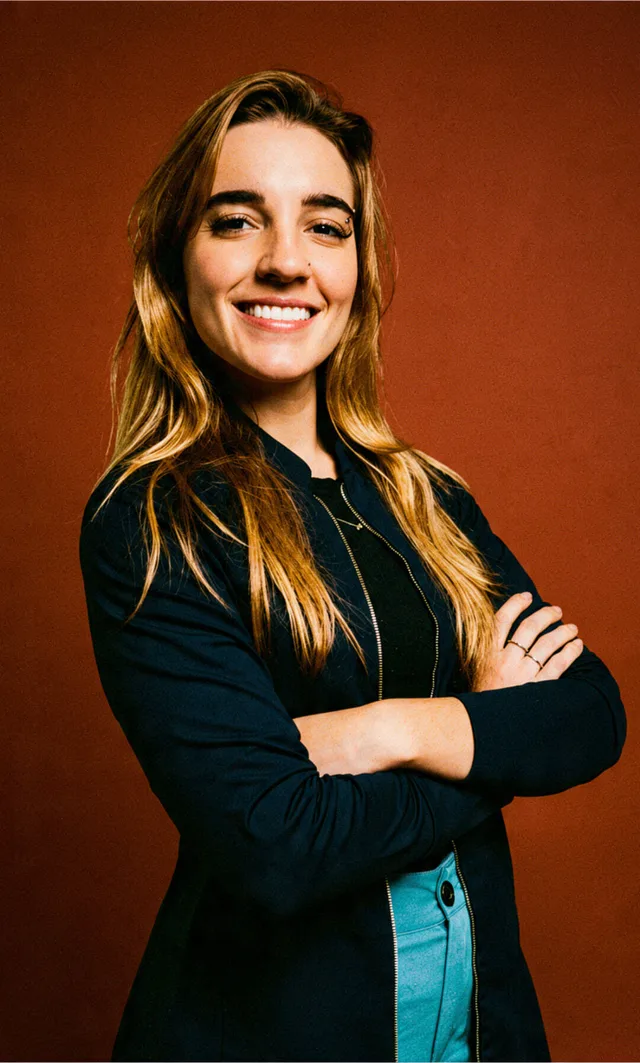 Dentista Veterinária Mariana Neves, especialista em odontologia veterinária